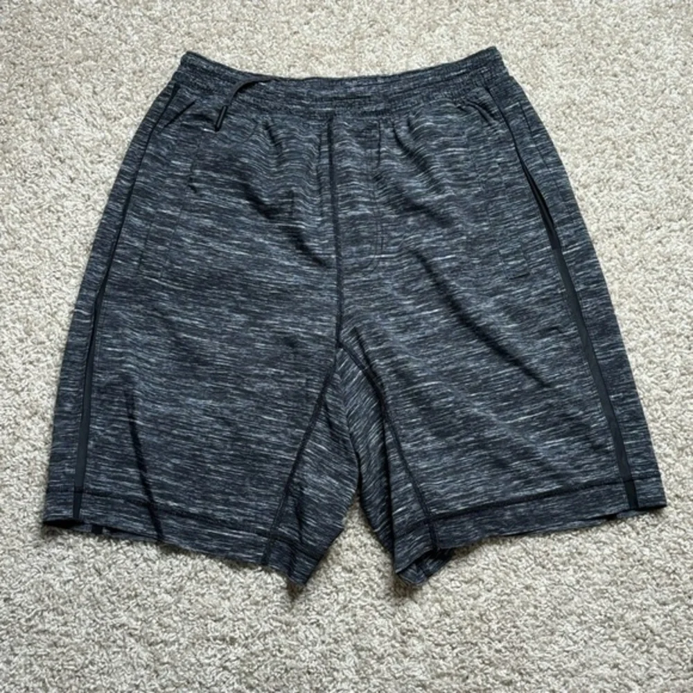 Lululemon Pacer Breaker *Lined